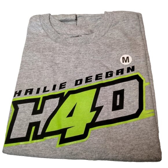 Hailie Deegan Shirt Men Medium Gray HD4 Graphic Race Car Driver Racing NASCAR - Picture 2 of 9
